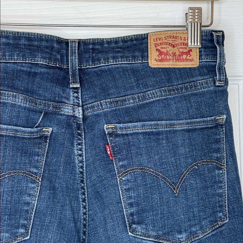 Levi Strauss Women's 725 High Rise Bootcut Jeans. Sz29 L30. - Picture 3 of 6